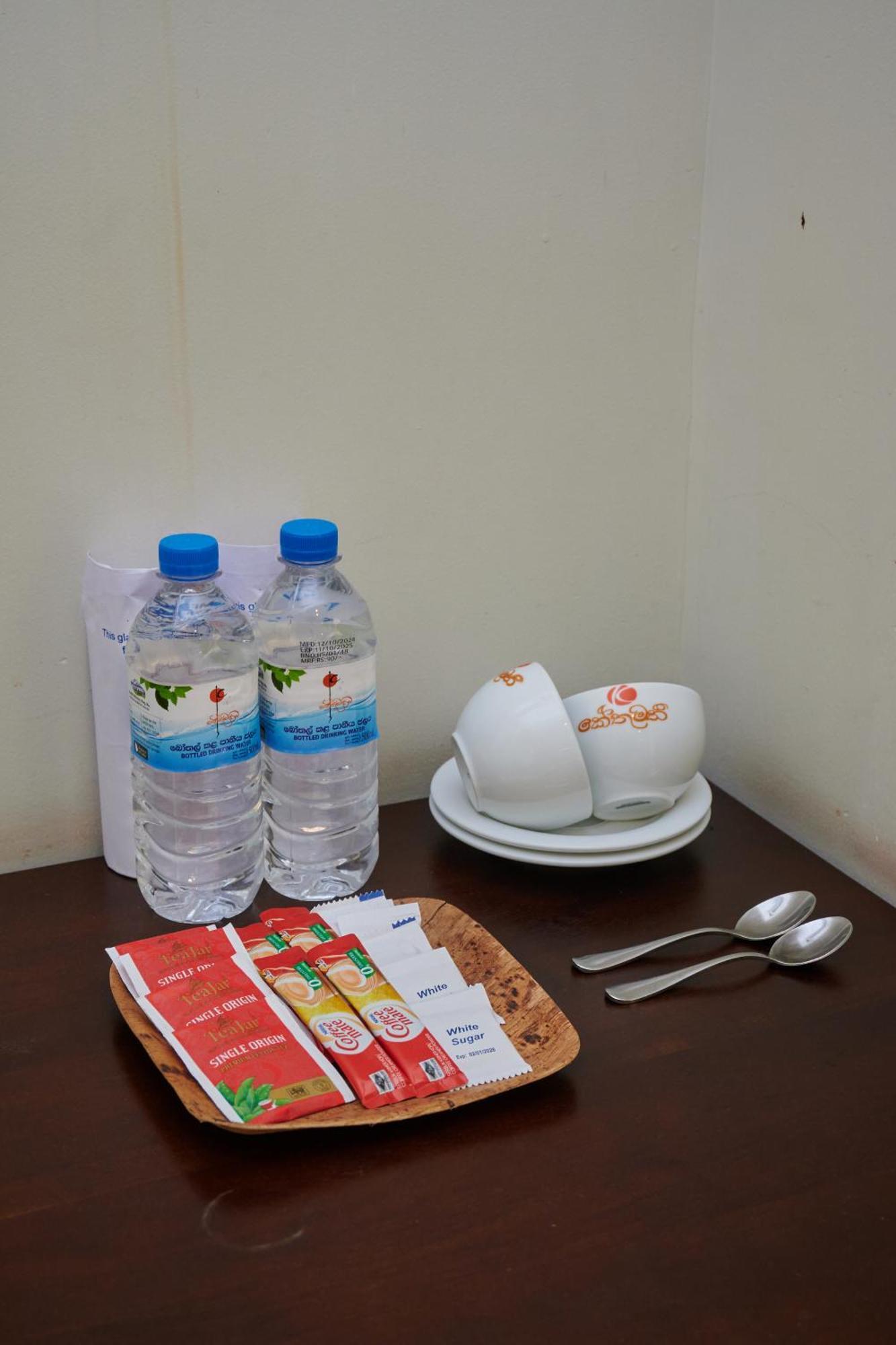 Kethumathee Hotel & Banquet Ratnapura Buitenkant foto